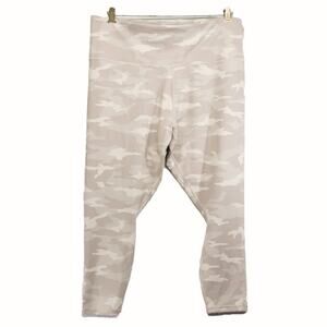 Women's 2X ATHLETA Leggings Gray Camo Elation 7/8 Tight Workout Pants Leggings